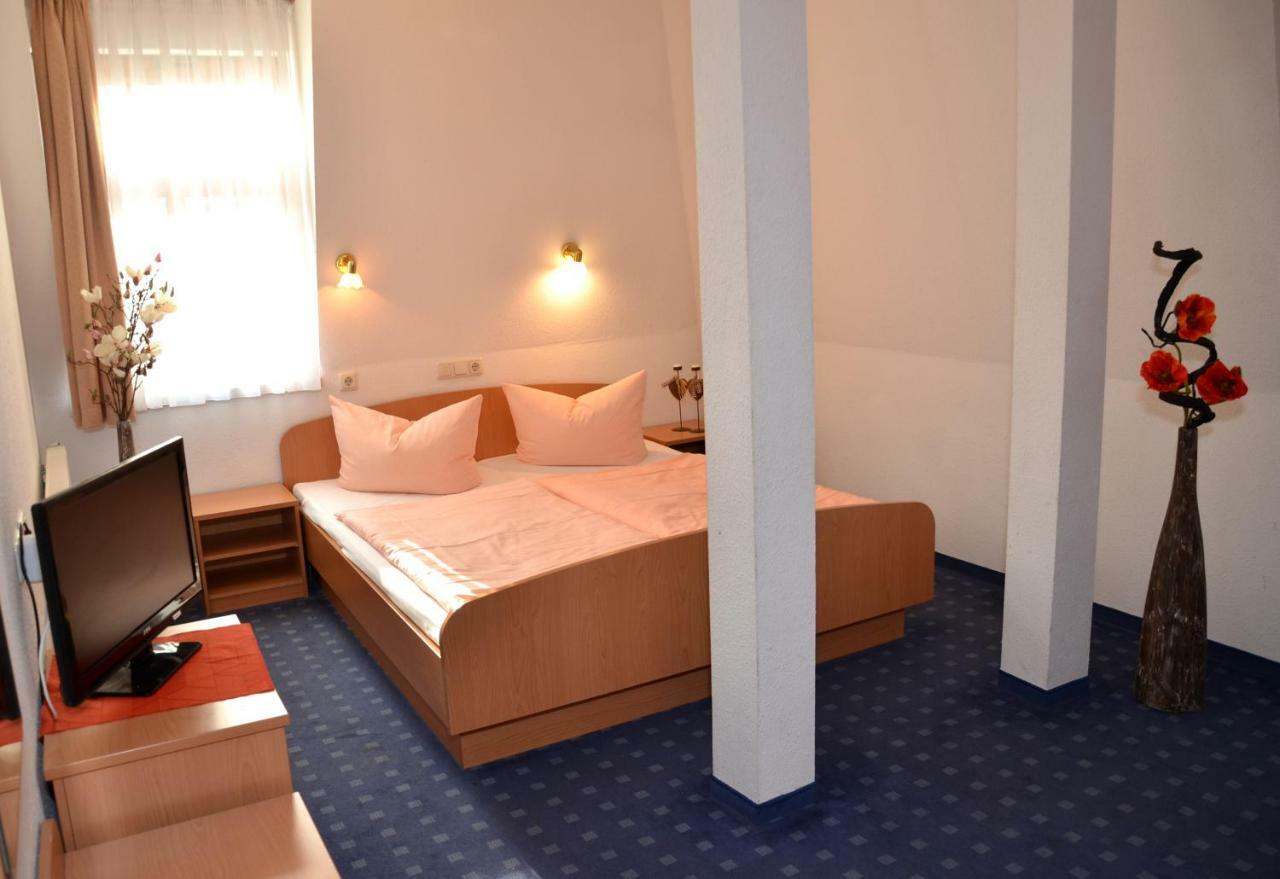 Hotel Vierenstraße Neudorf  Exterior foto